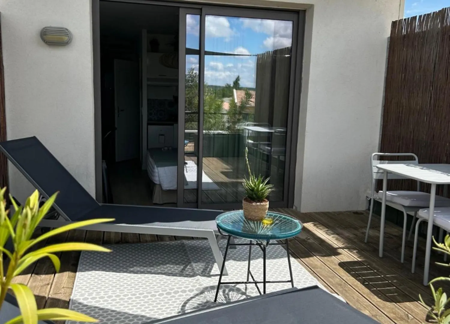 Studio Nuitee En Provence 2 Éguilles