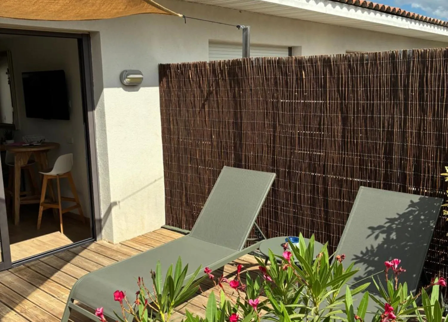 Studio Nuitee En Provence 2 Éguilles 아파트호텔